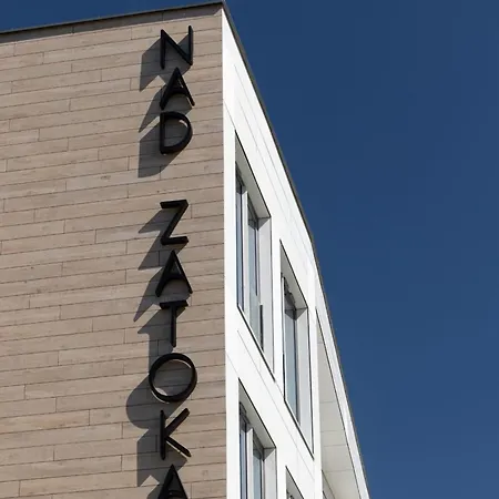 Nad Zatoka Ukiel アパート